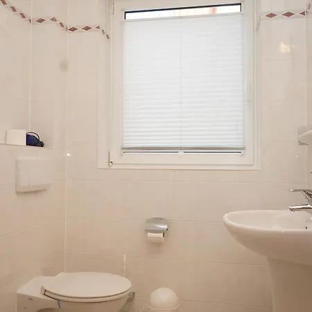 Kurpark Domizil 4 *